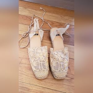 Stuart Weitzman Beige Espadrilles with Gold Floral Applique